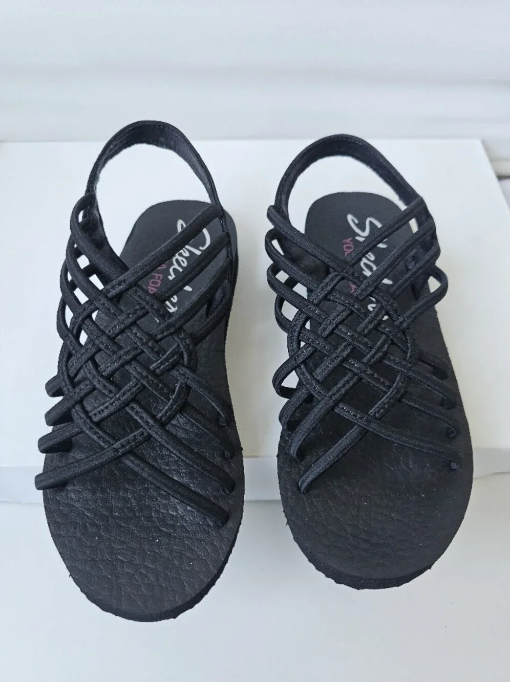 Skechers Girls Black Strappy Yoga Foam Slingback Sandals Size 2 (8.5